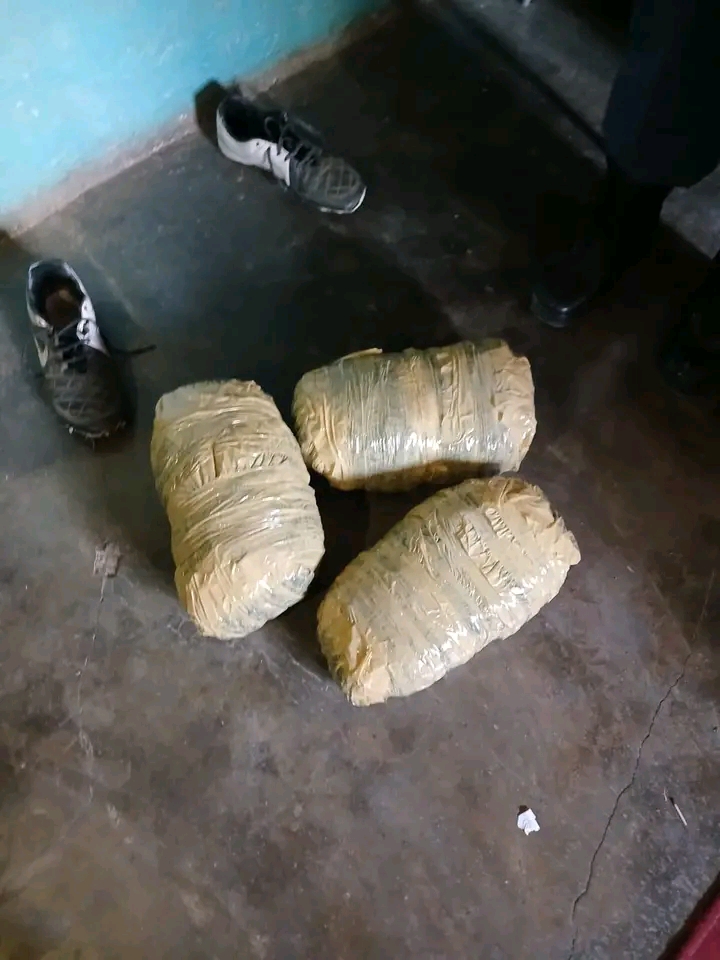 Petrusville Police have arrested four suspects found with drugs worth R19 670.00