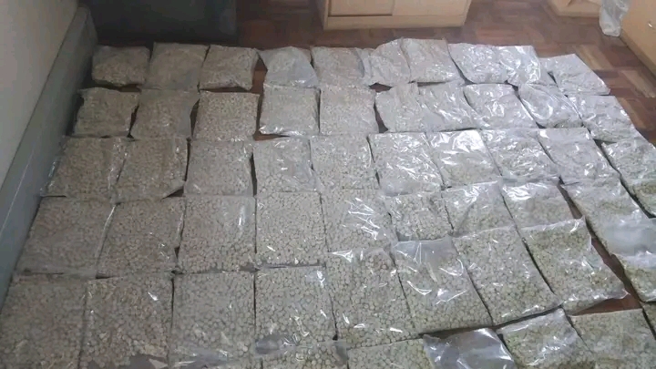 KwaMaqoma SAPS managed to arrested two male suspects for operating with drugs