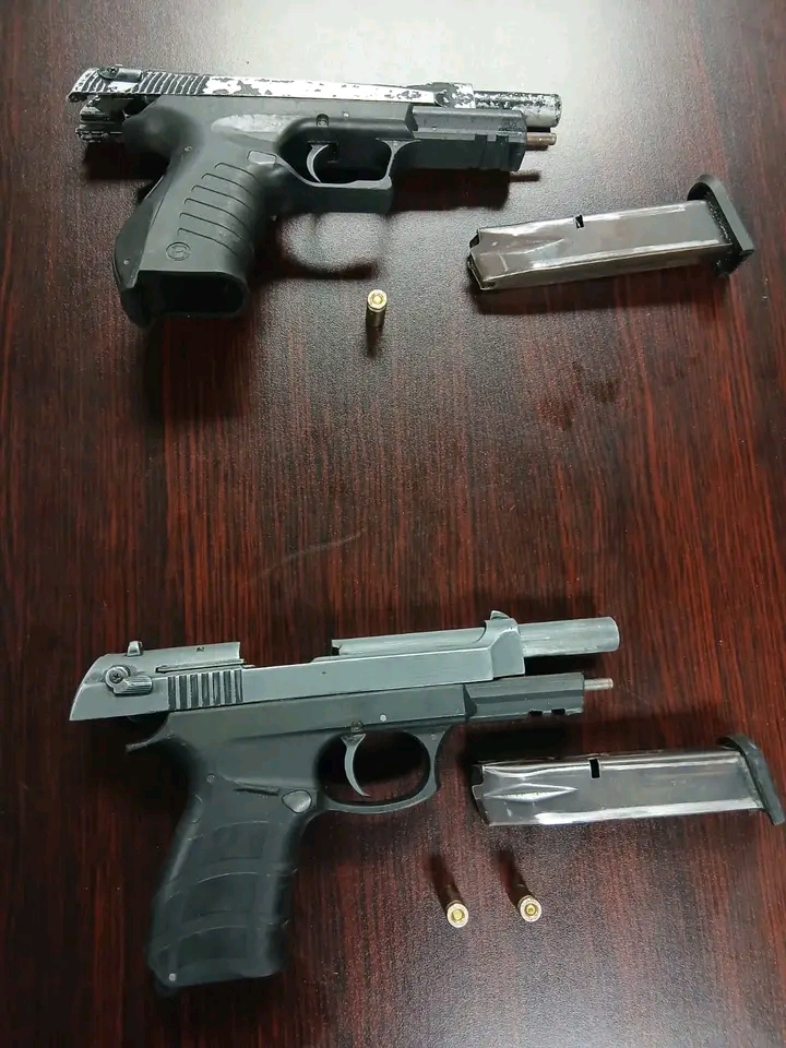 Makhaza Police have cesead Two firearms from Five male suspect aged between 25 and 32